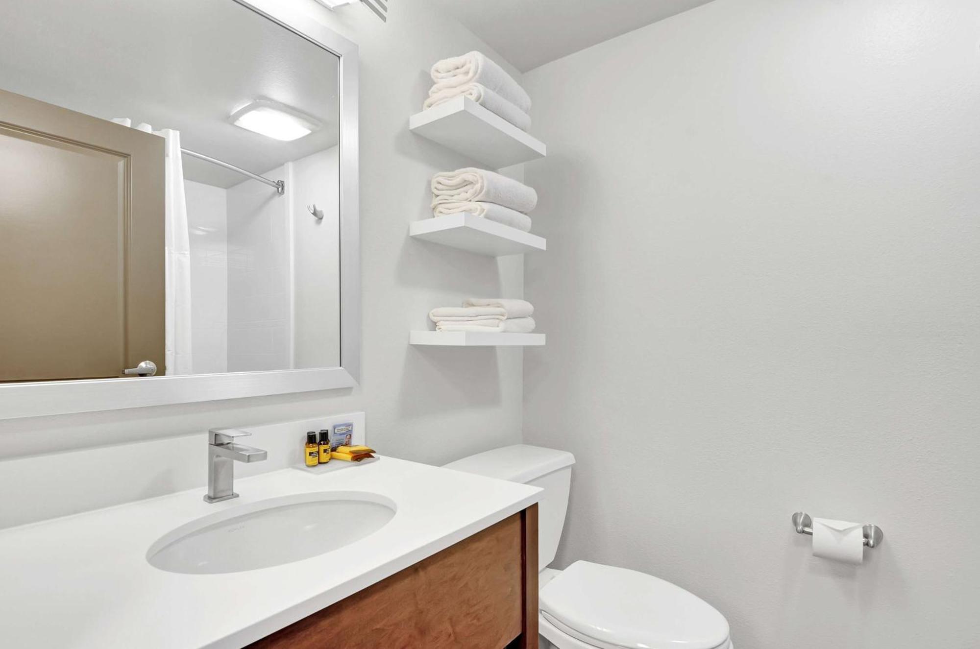Executive Residency By Best Western Navigator Inn & Suites Everett Εξωτερικό φωτογραφία